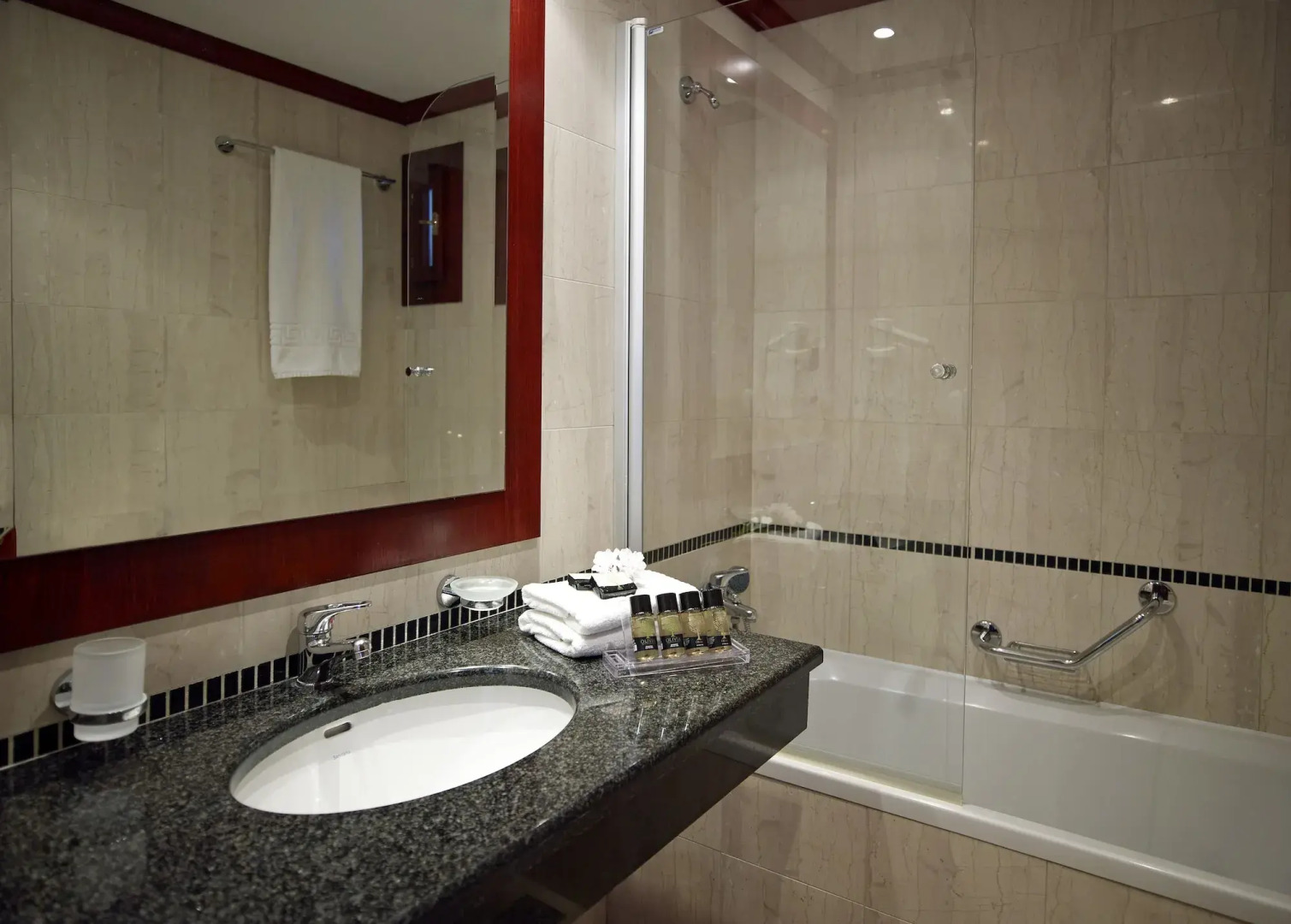 Roda Beach Resort & Spa