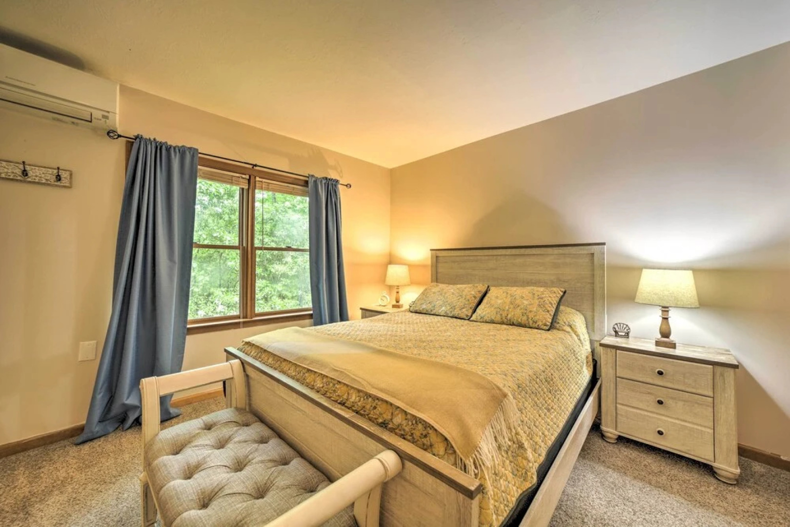 Quiet Blue Ridge Haven < 4 Mi to Sapphire Resort!