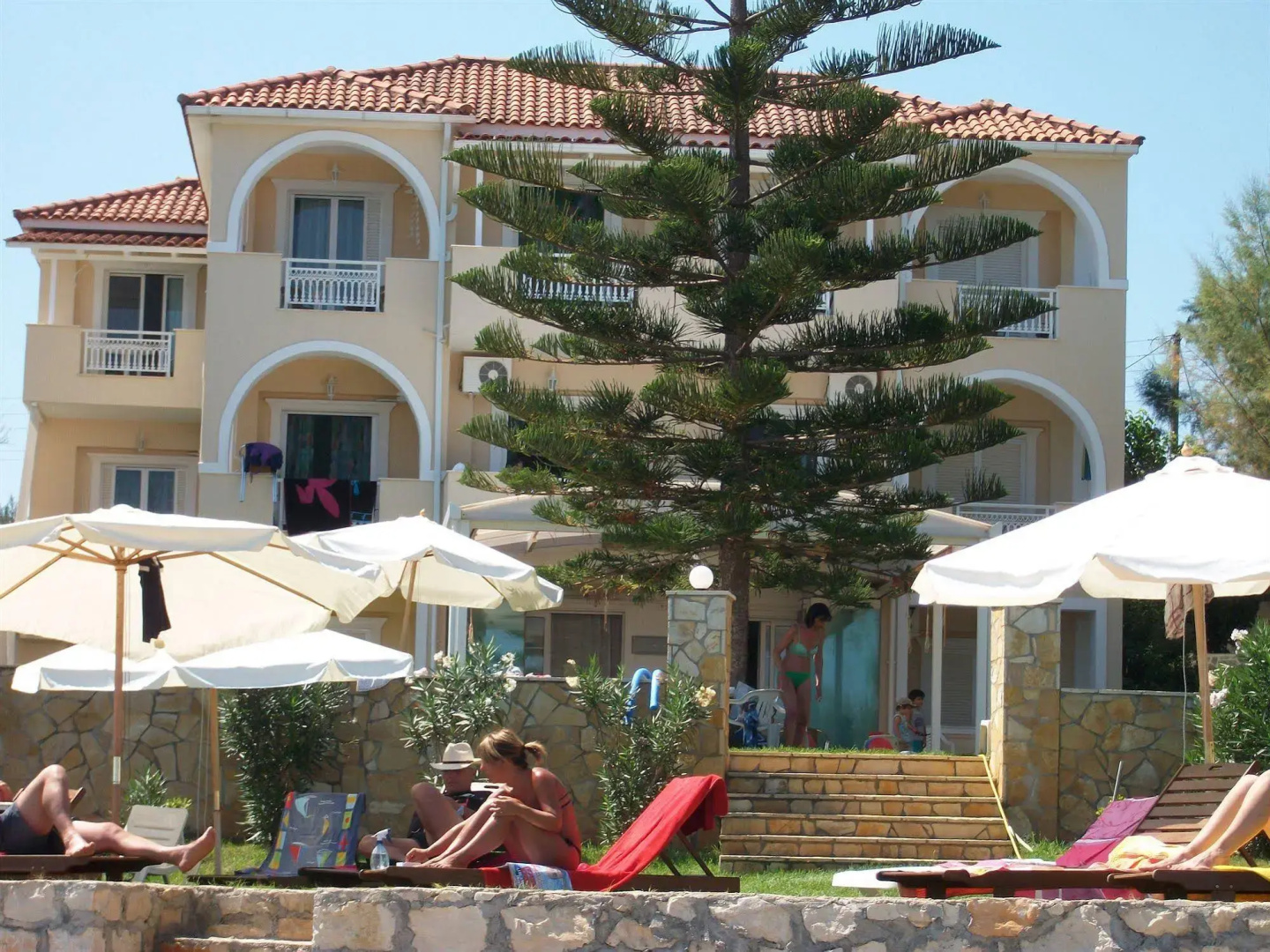 Stefania Apartments