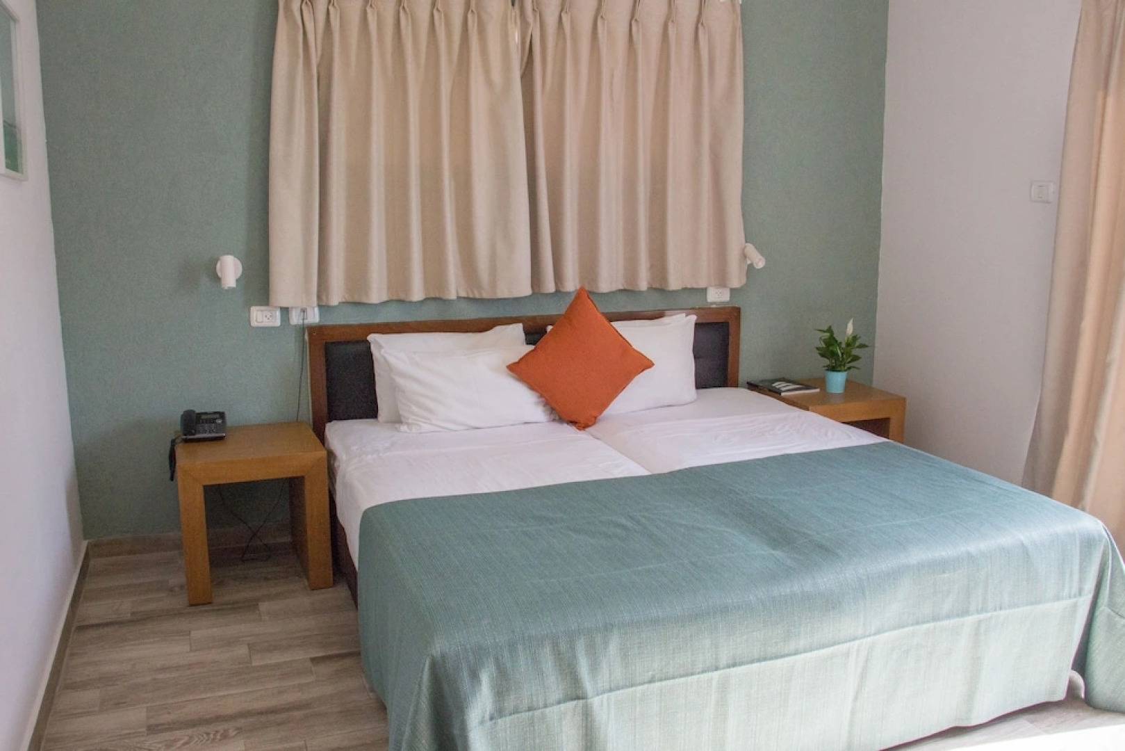 Golden Beach Hotel Tel Aviv