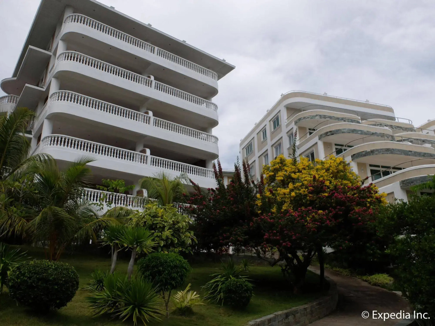 Lingganay Boracay Hotel Resort