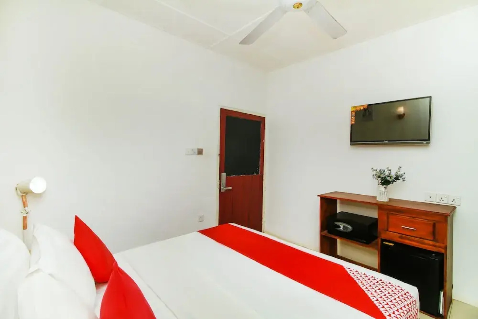 OYO 282 Ivory Monarch Hotel & Resort