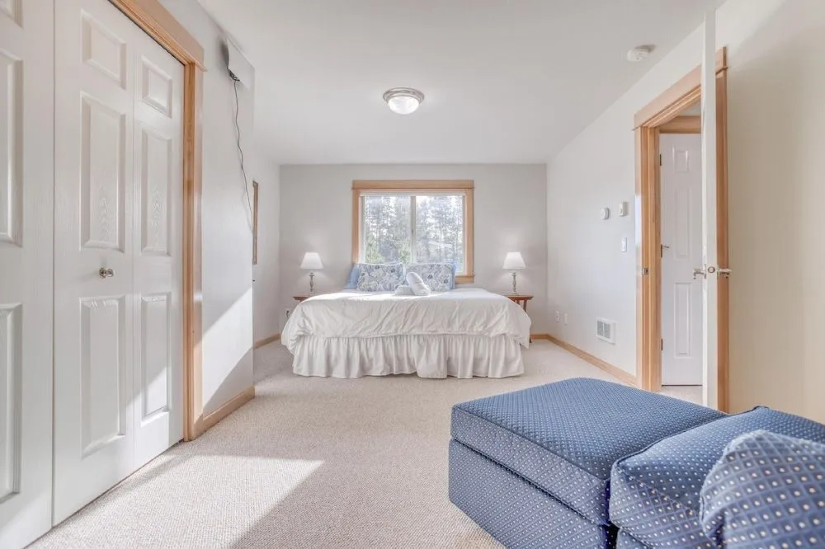 Moon Over Manzanita (MCA 1549)