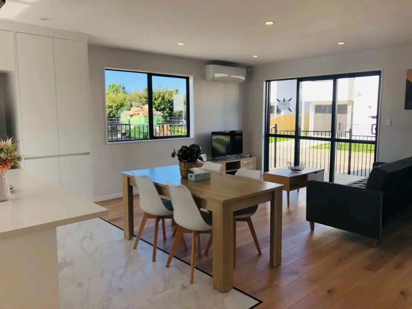 Modern & Luxurious Home 2