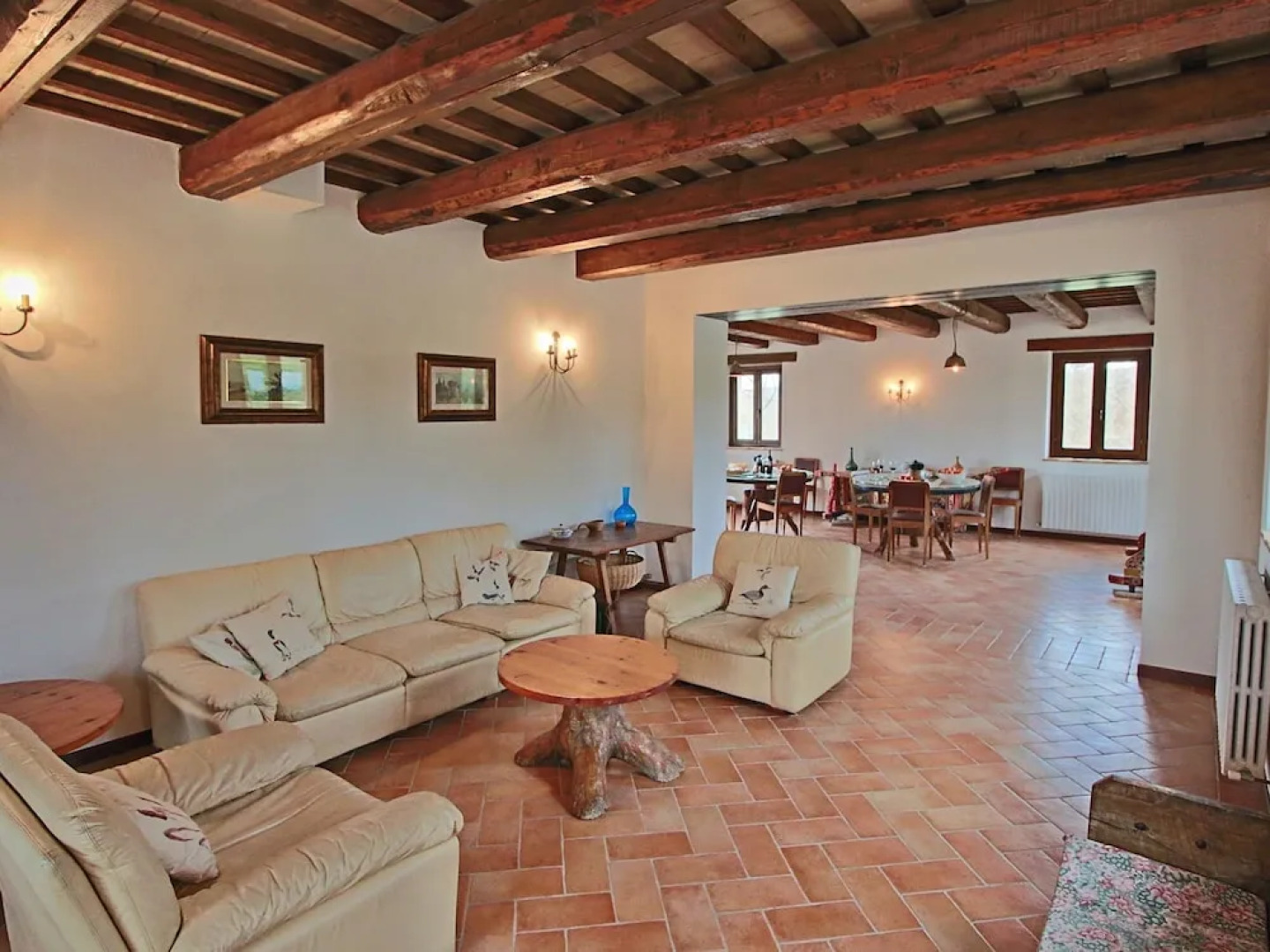 Luxurious Mansion with Private Garden in Montecassiano
