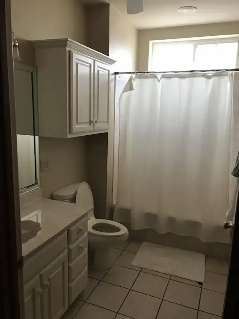 Family Friendly Lake House Located at Mid-west arm of Lake Fork