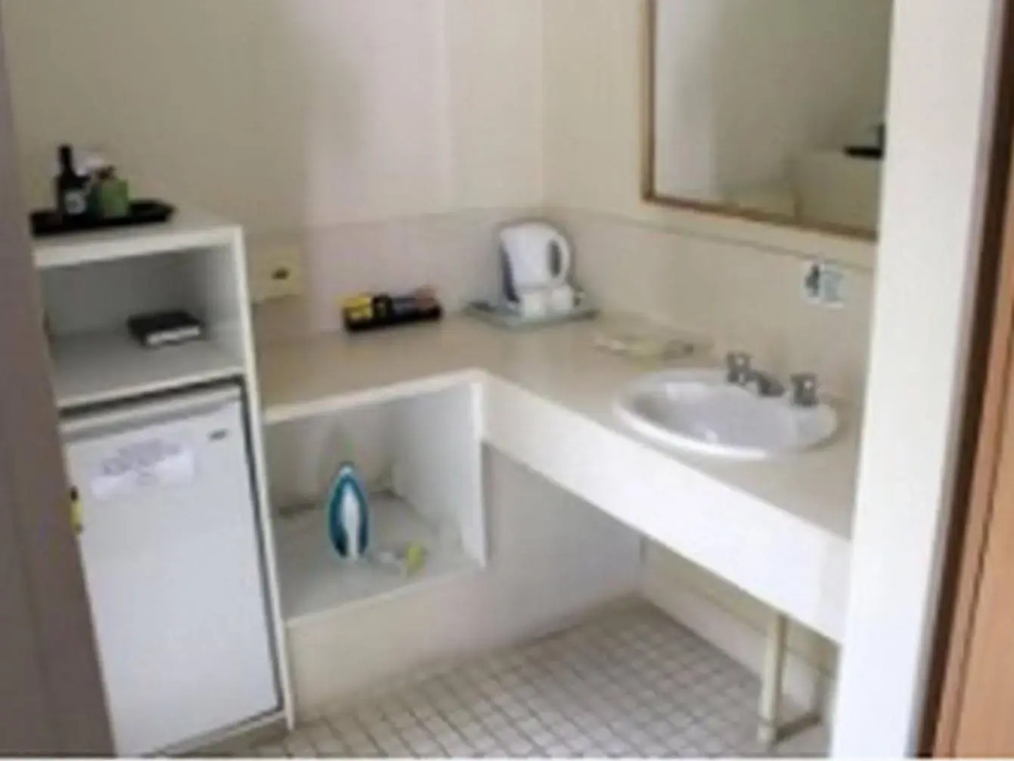 Glenmore Palms Motel