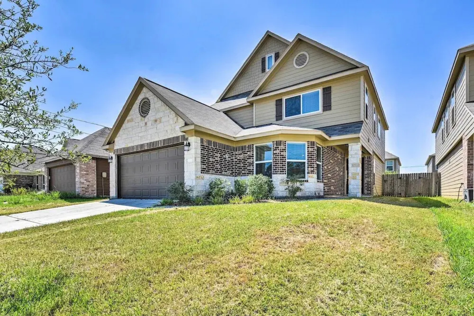 Spacious Conroe Home - 6 Mi to The Woodlands!