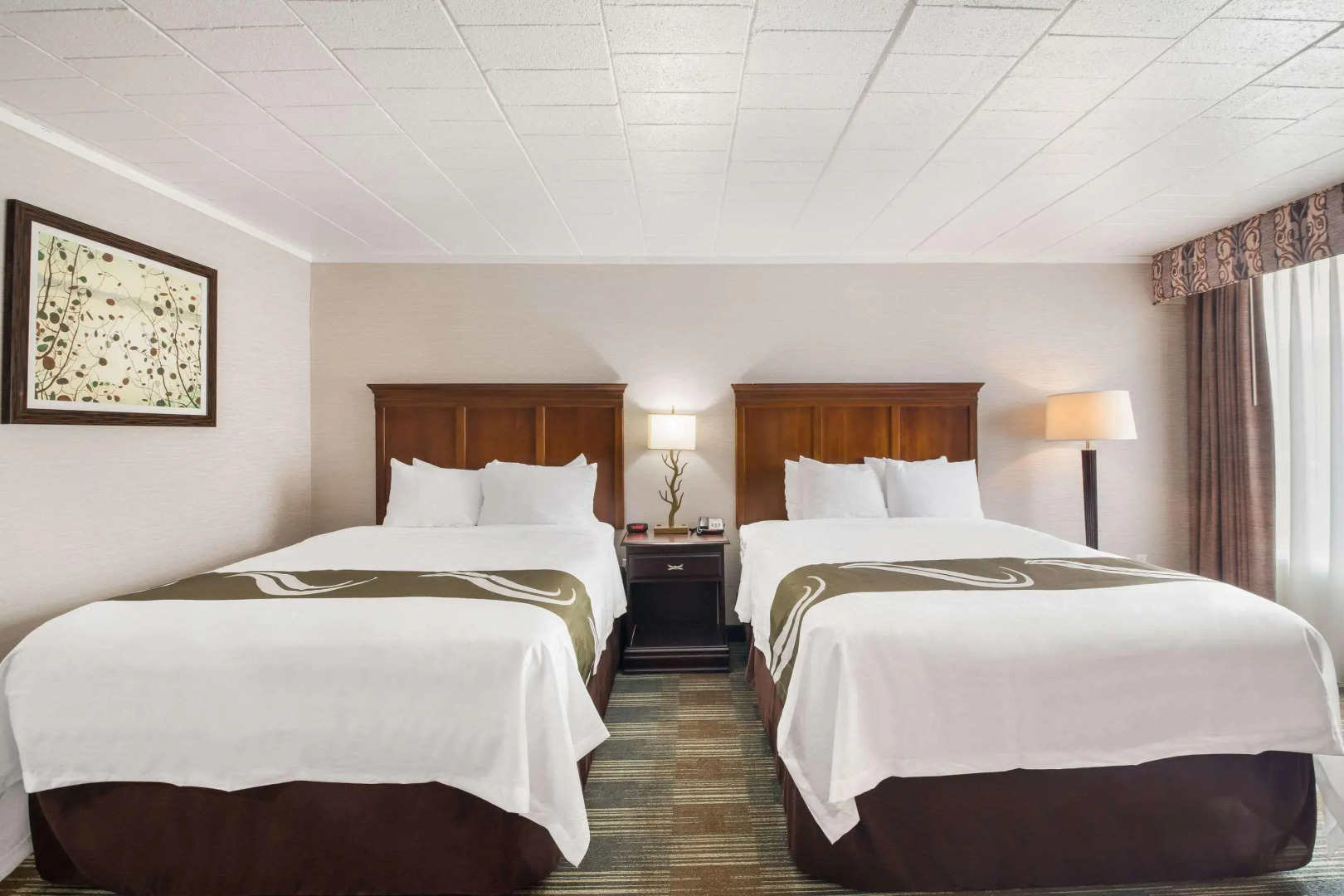 Finger Lakes Inn & Suites
