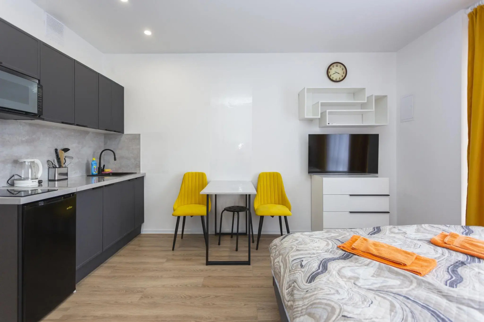 Home Like на улице Братьев Бромлей 5к2