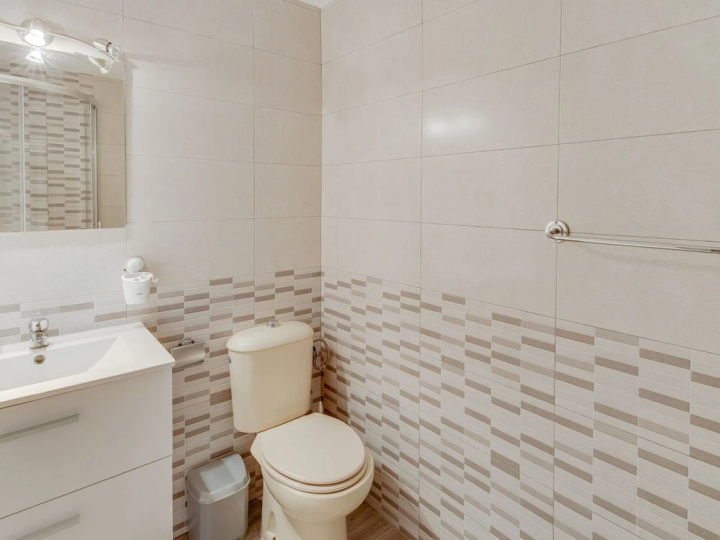 Charming Apartment in Chipiona Near Lighthouse