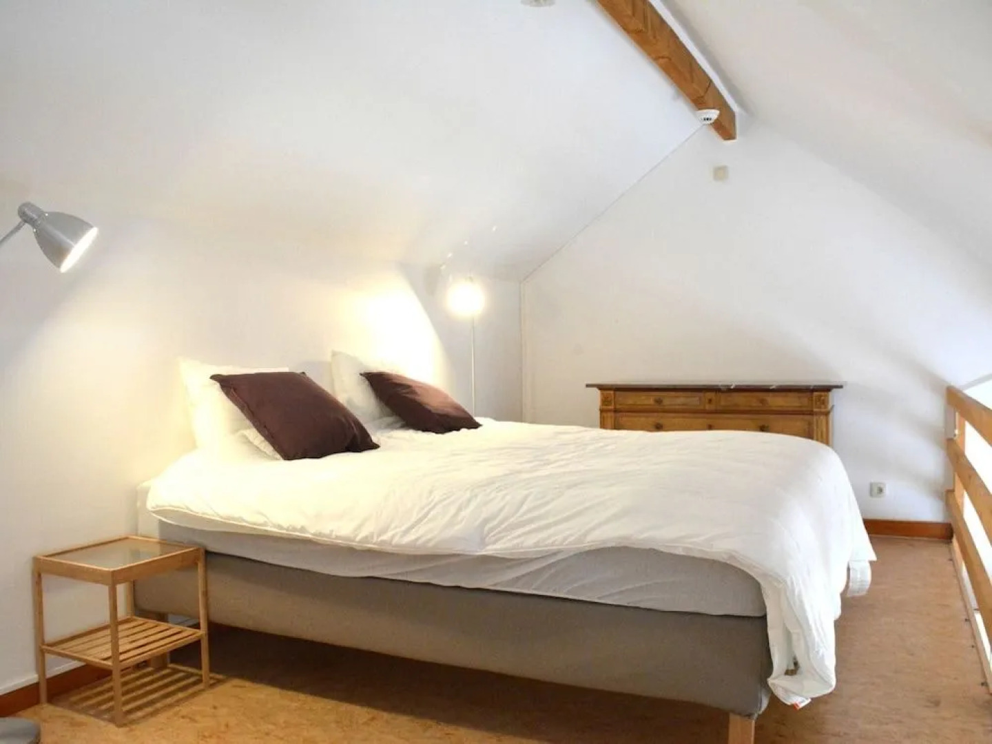 Family Retreat, Forested Anhee