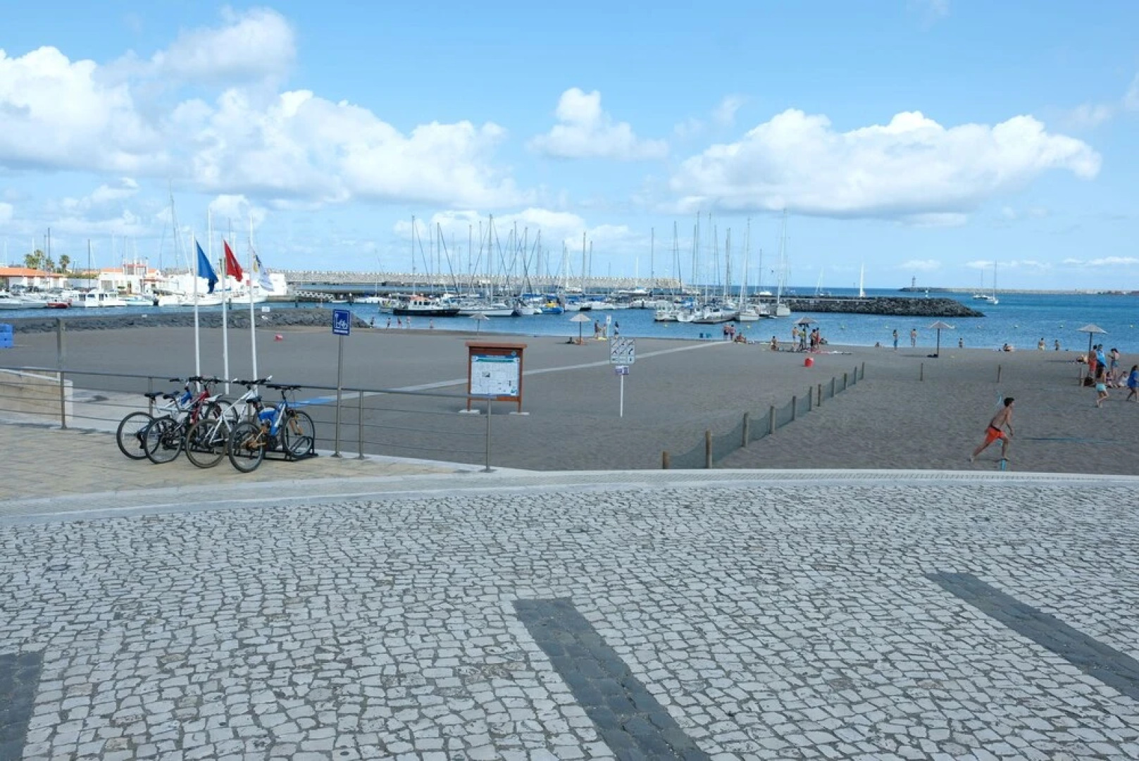 Royal Beach Hostel & Suites