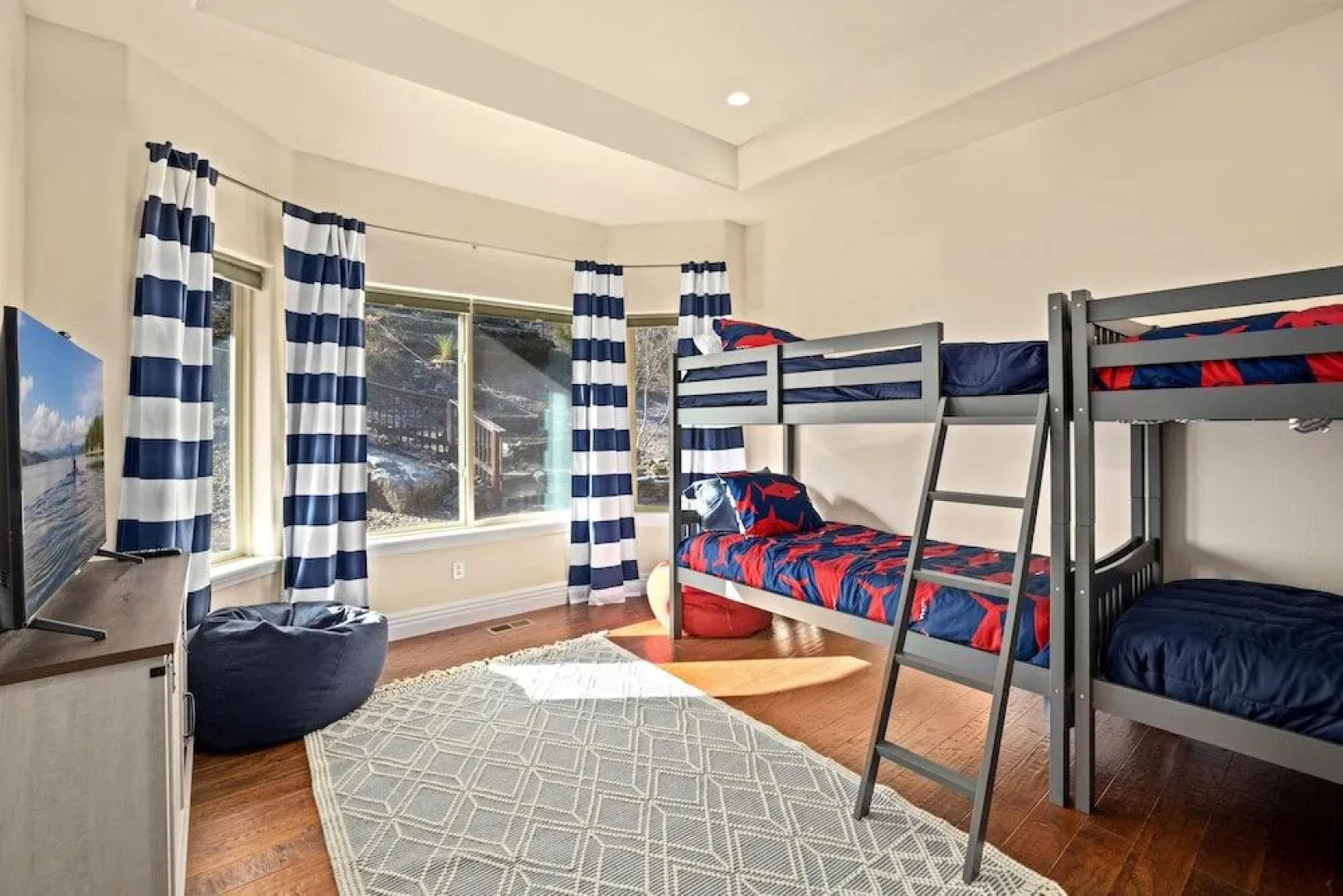 The Lakeview Retreat - Lake Access!