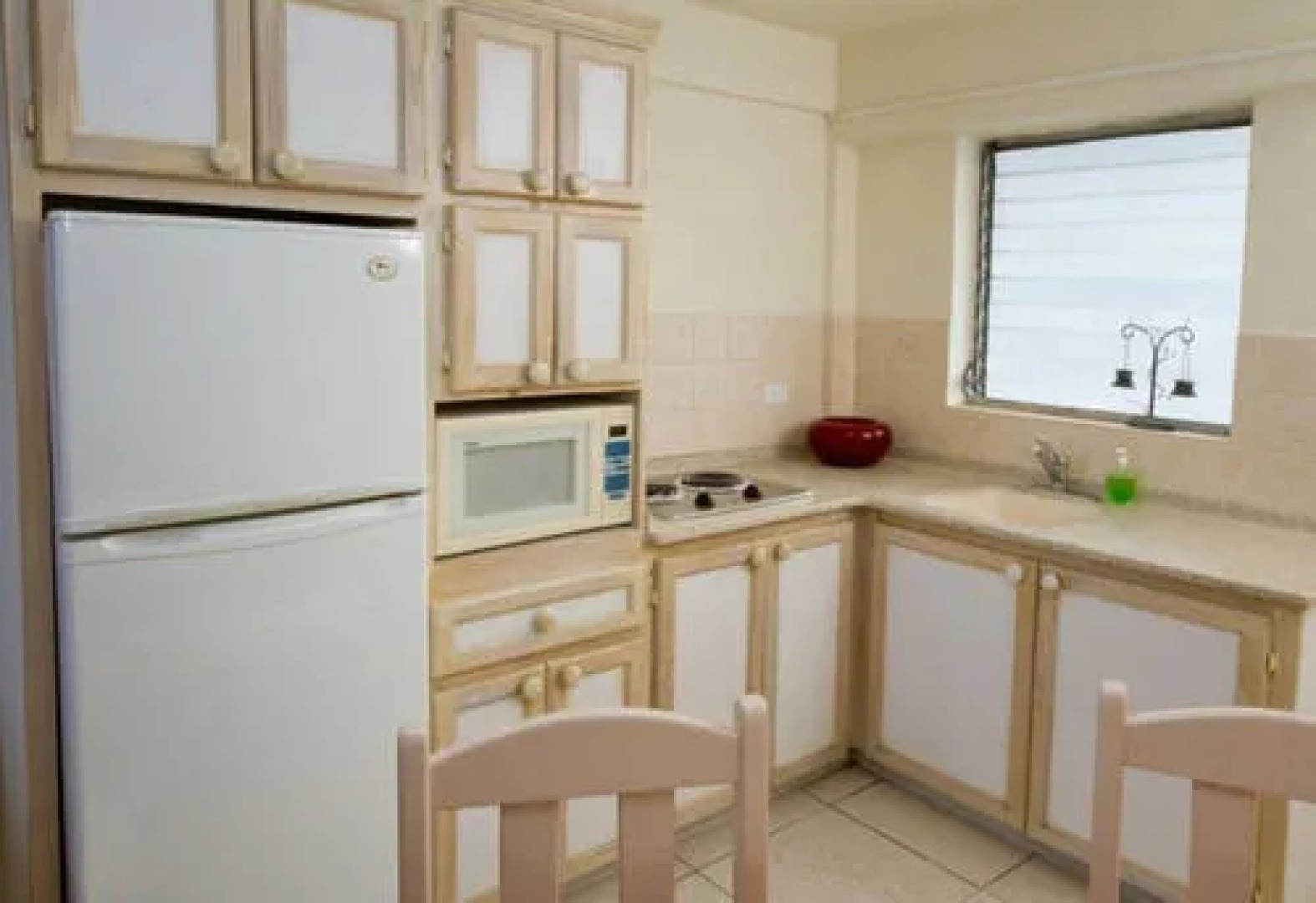 Melrose Beach Apartment