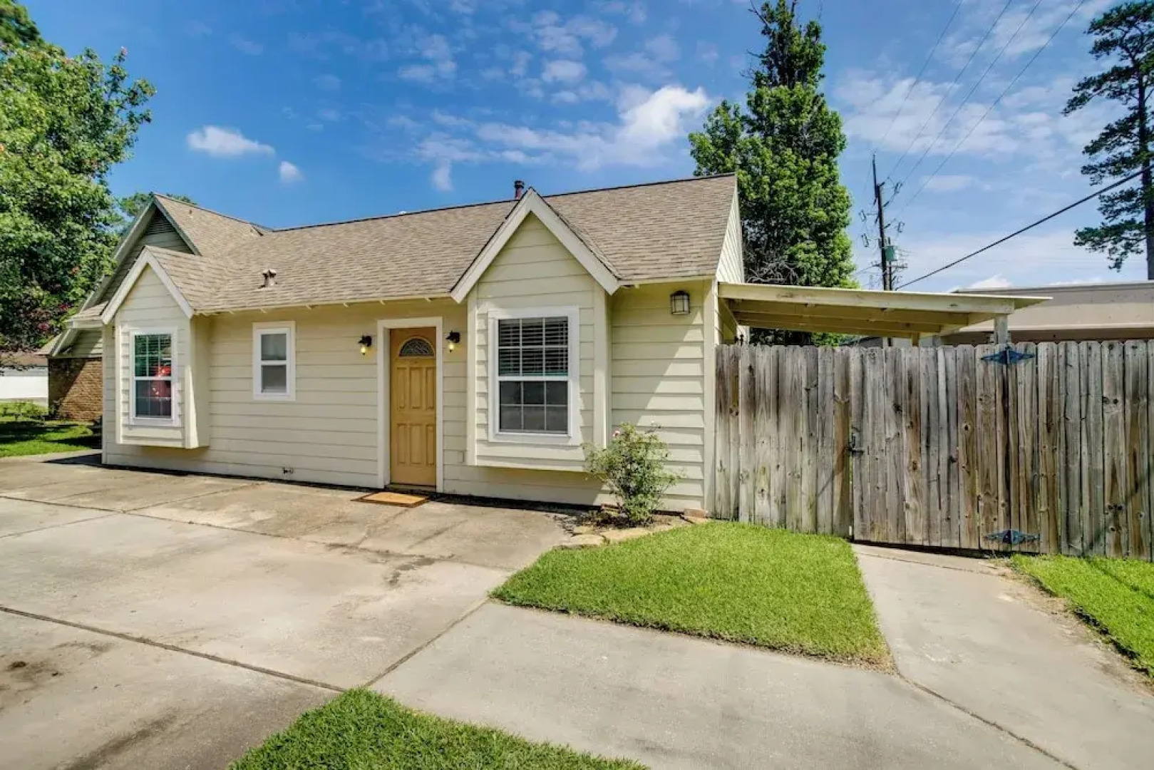 Cozy Shenandoah Home < 2 Mi to The Woodlands Mall!