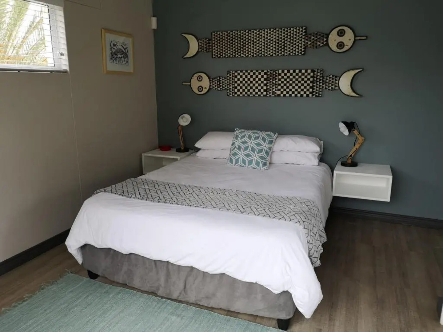 The Waterfront Cottage F12