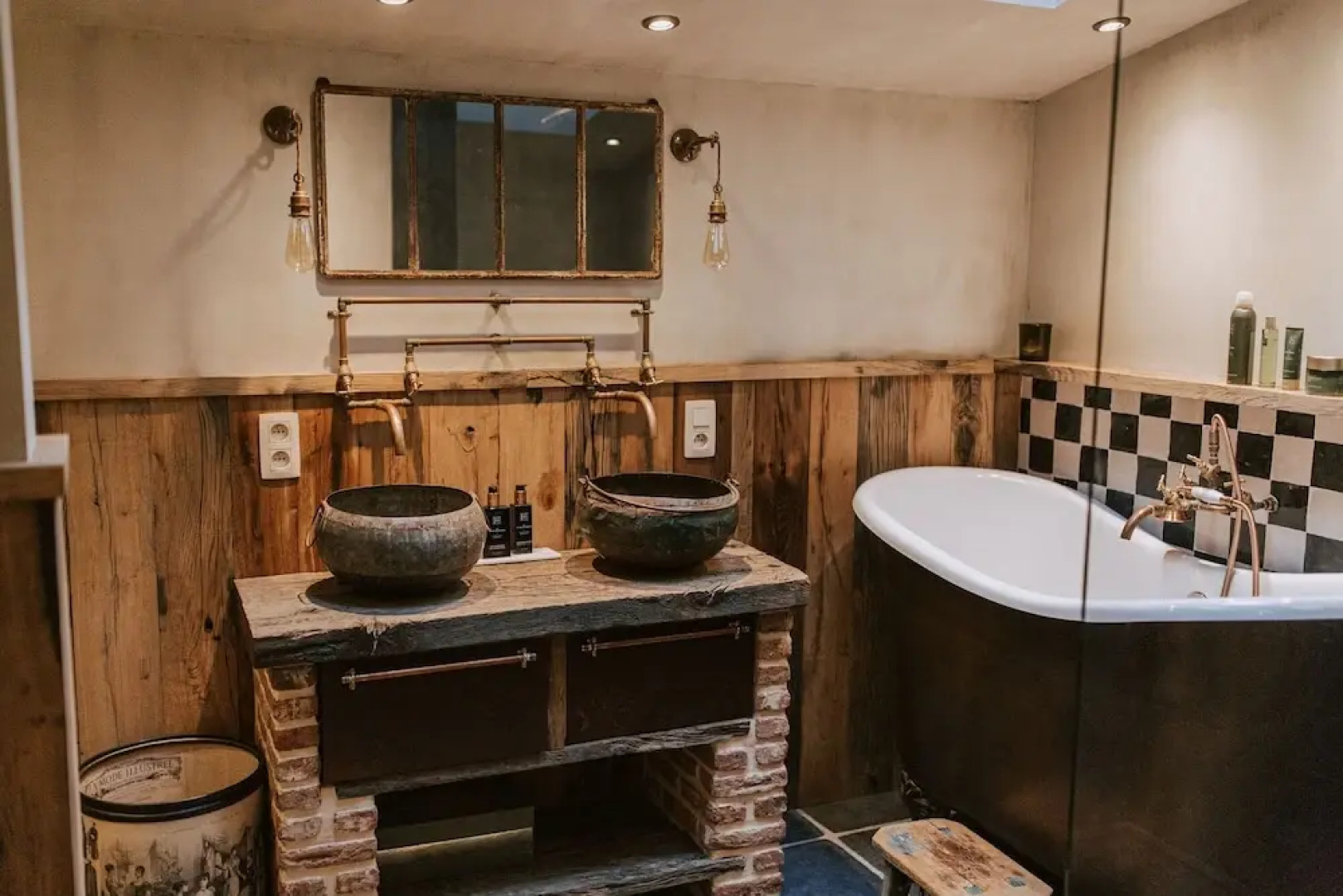 La Petite For t Antique Countryside Greenhouse