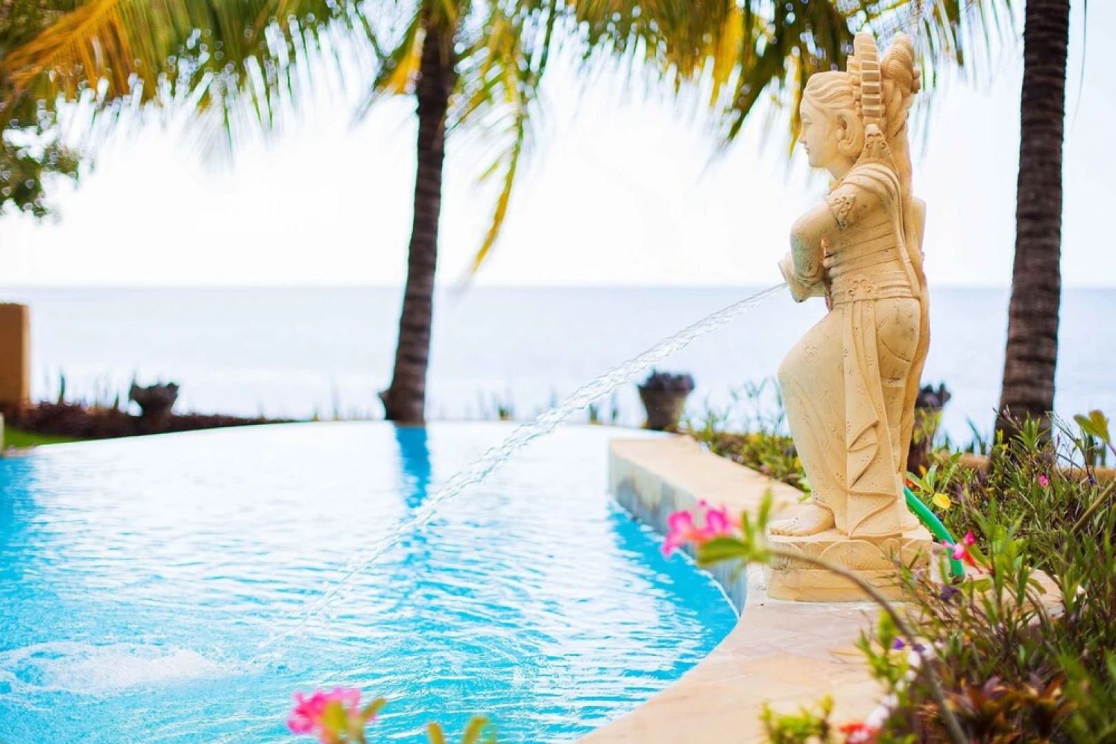 Teluk Indah Beach & Pool Villa