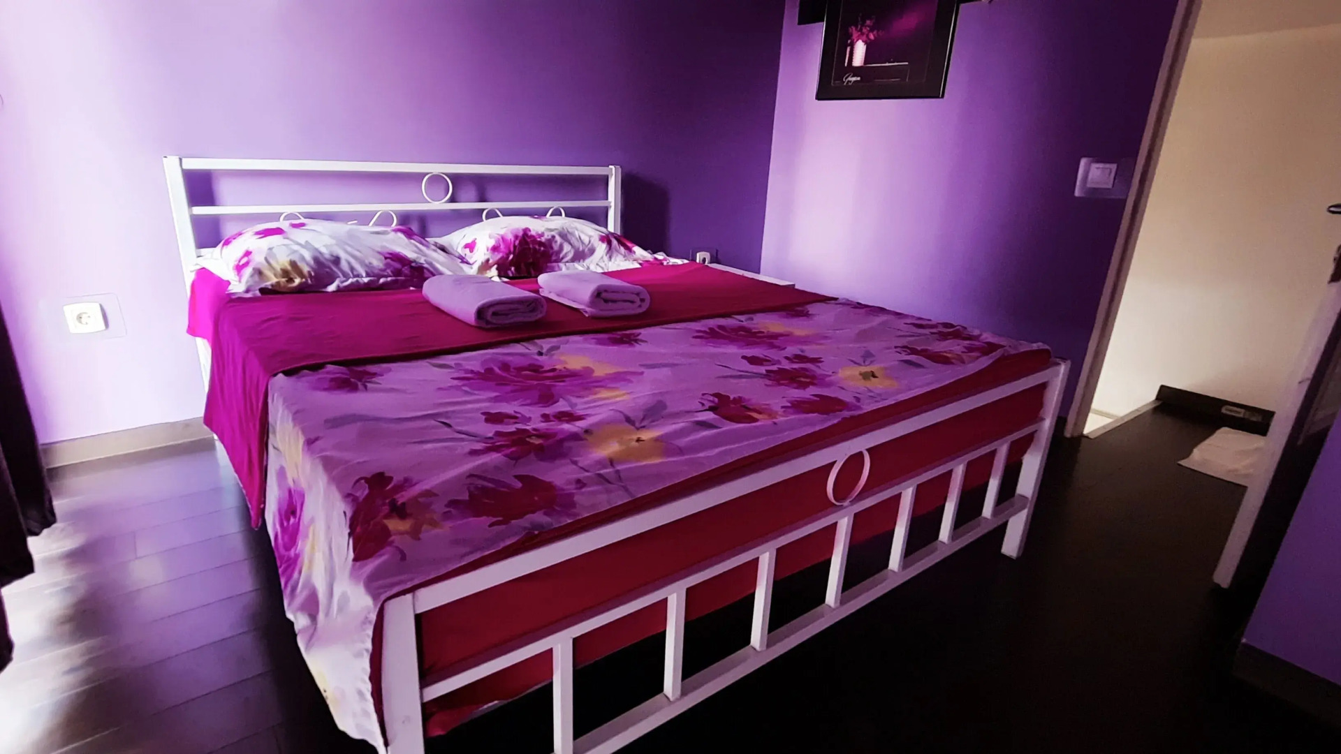 Aloha Apartments with pool