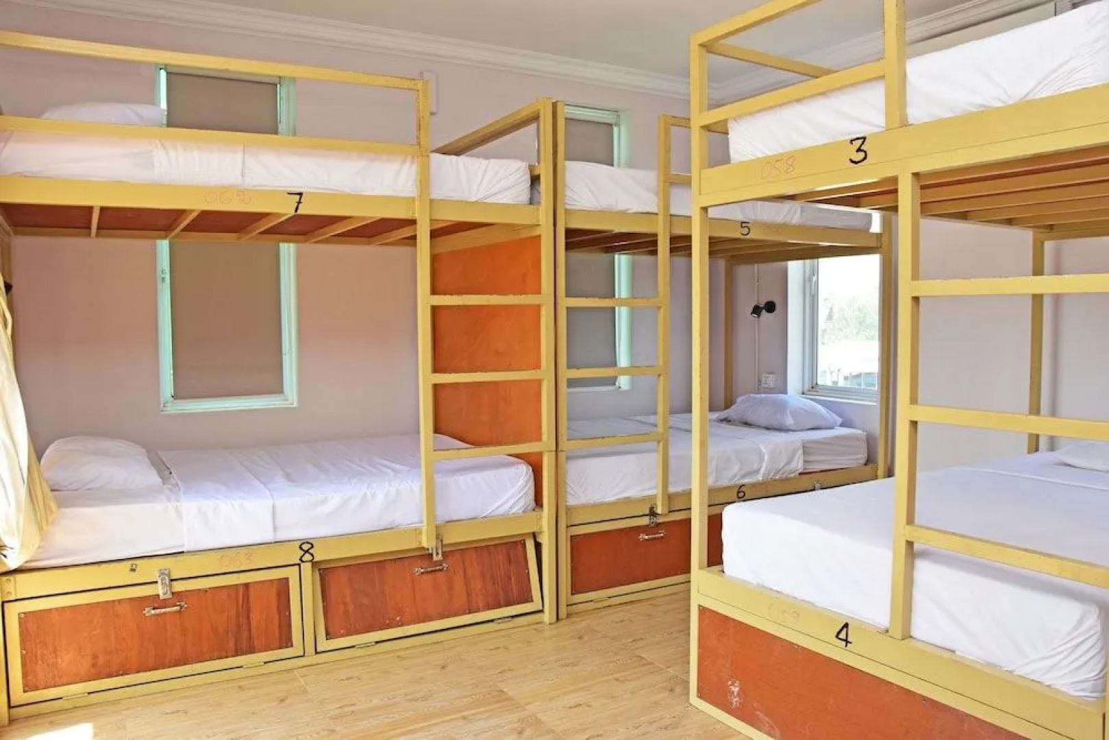 Mad Monkey Hostel Kampot