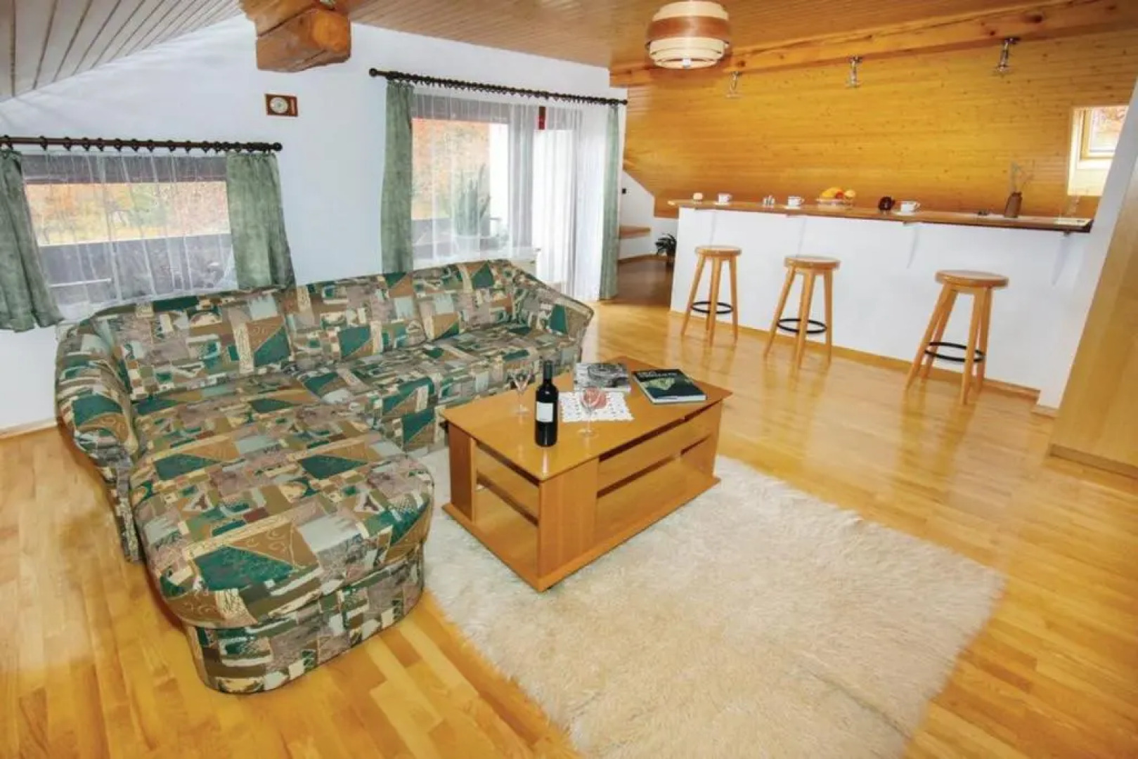 House Mavko Near Lake Cerknica