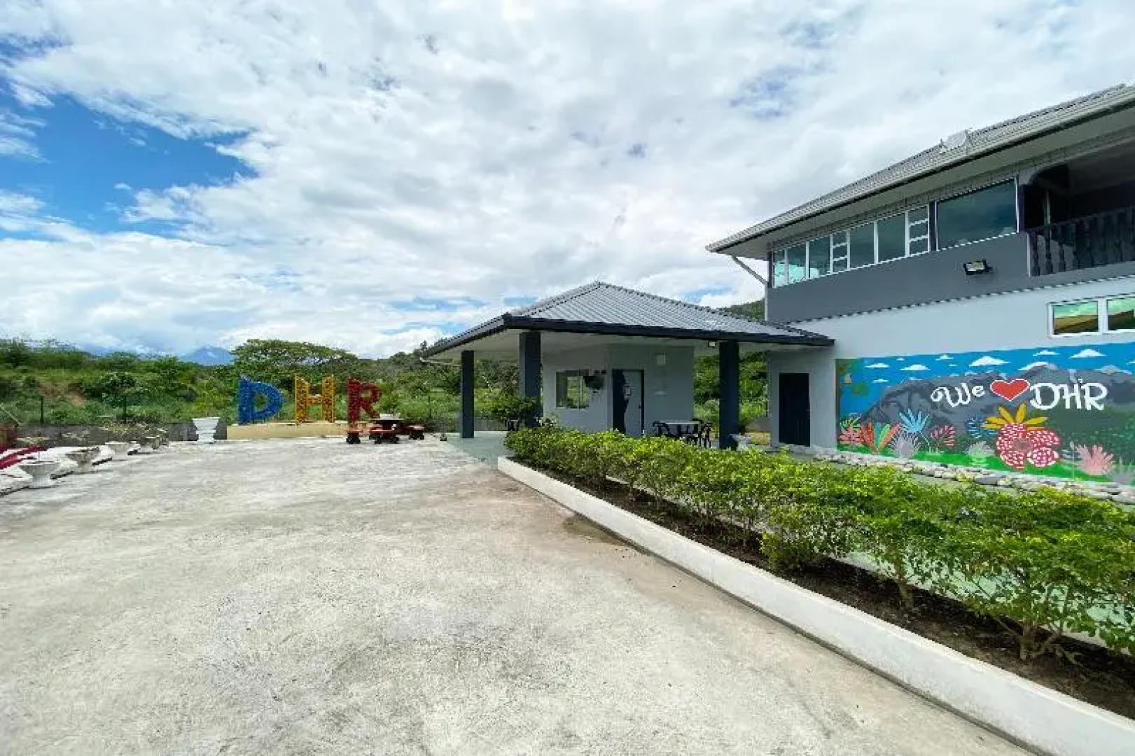 OYO 90230 Dh Residence