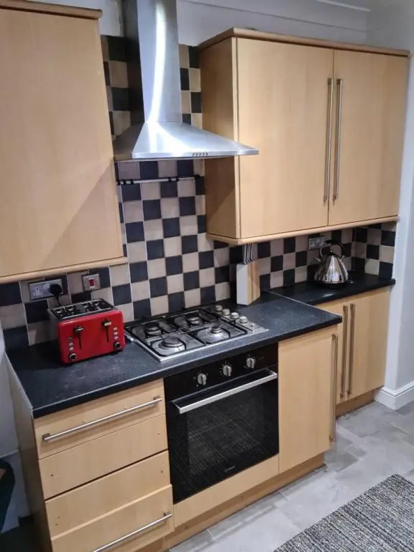 Fields Home a Stunning 3 Bedroom-Sleeps 5