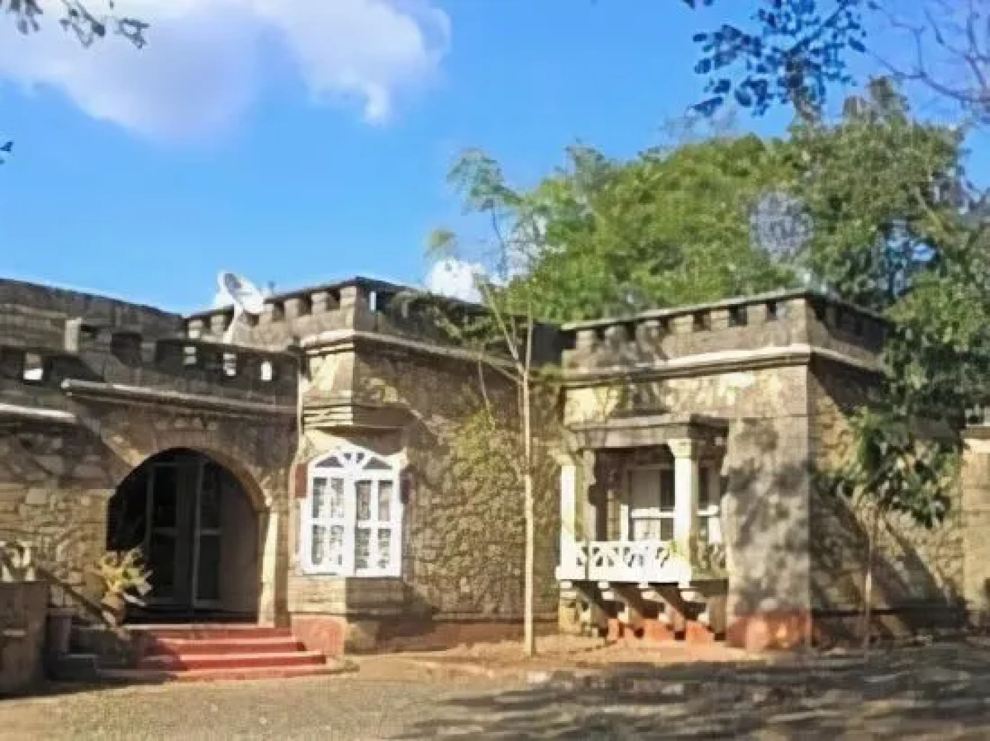 Maneland Jungle Lodge