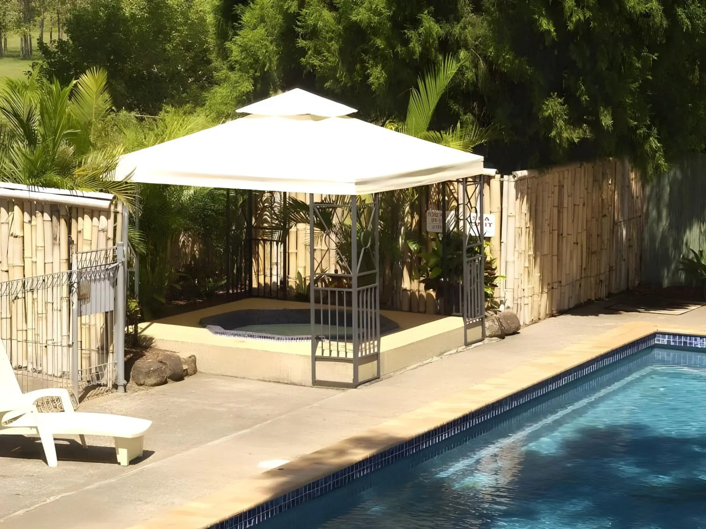 All Seasons Country Lodge