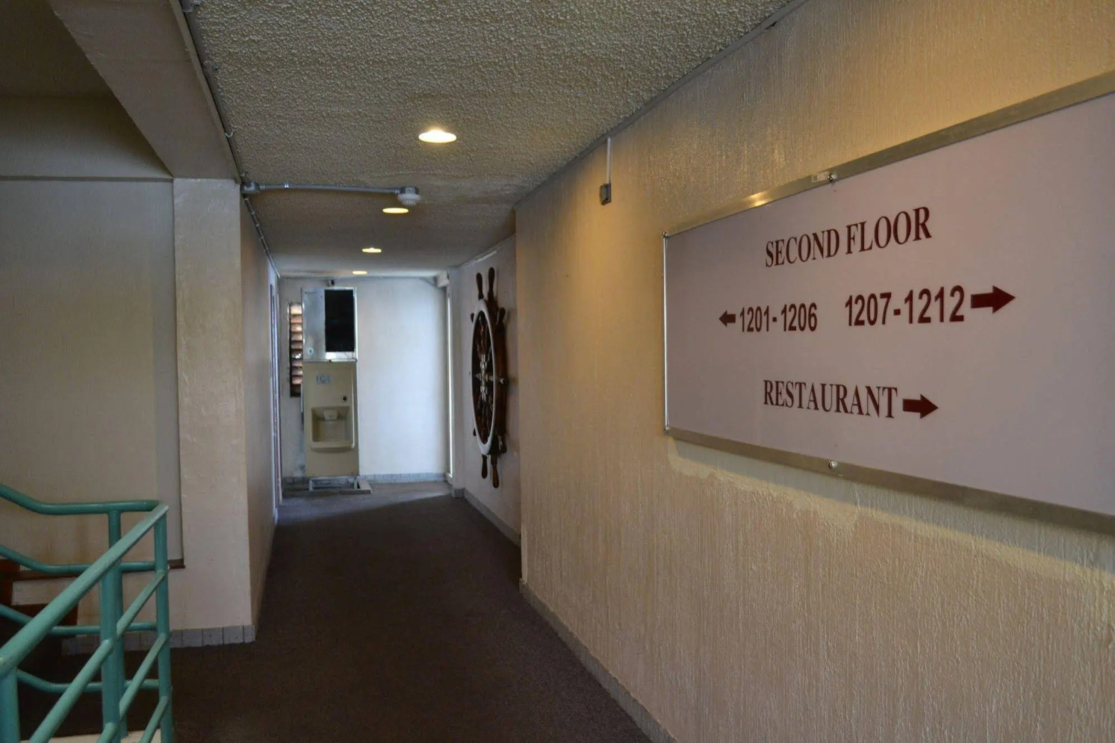 West Plaza Hotel by the Sea