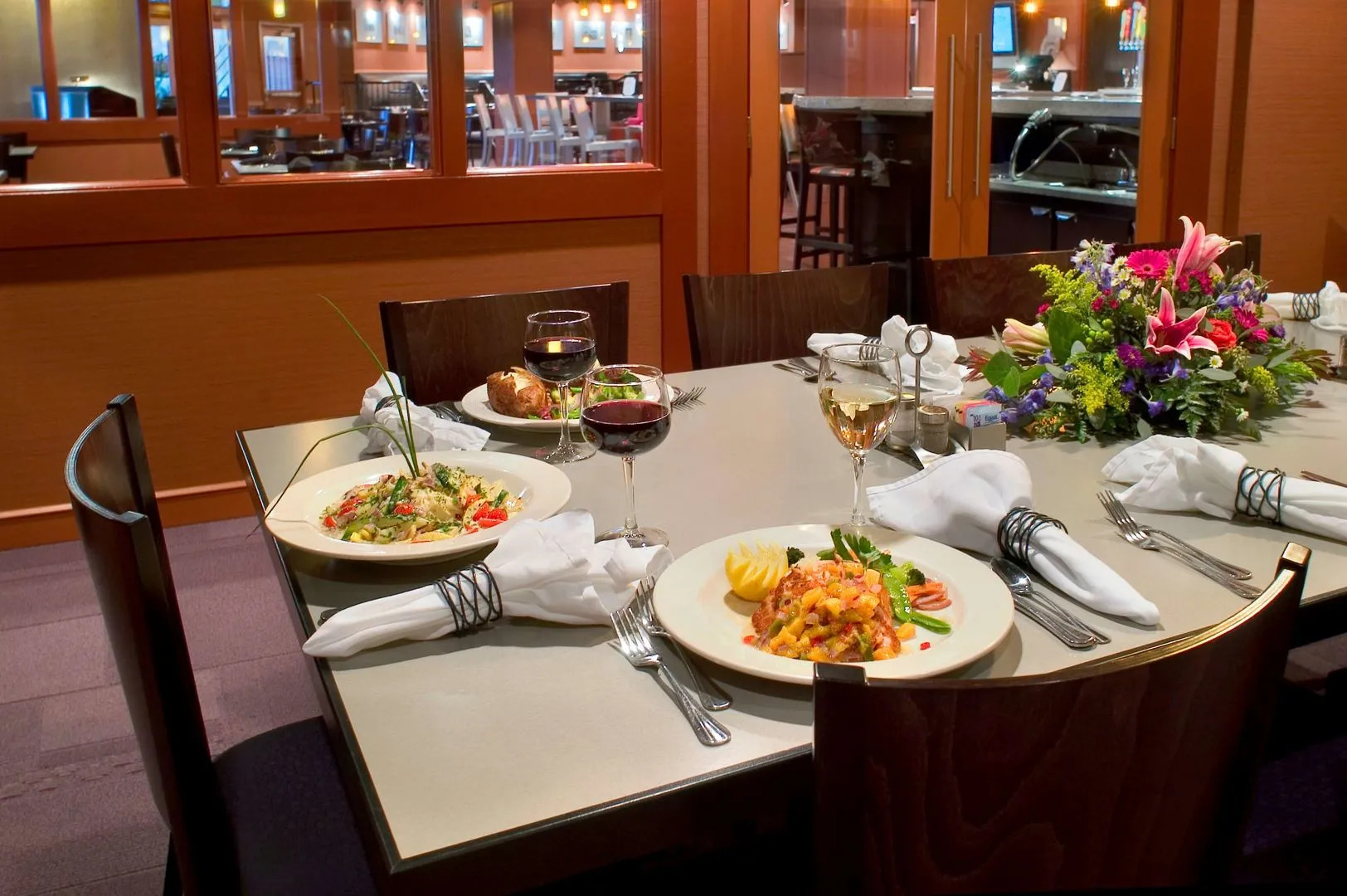 DoubleTree by Hilton Minneapolis - Park Place