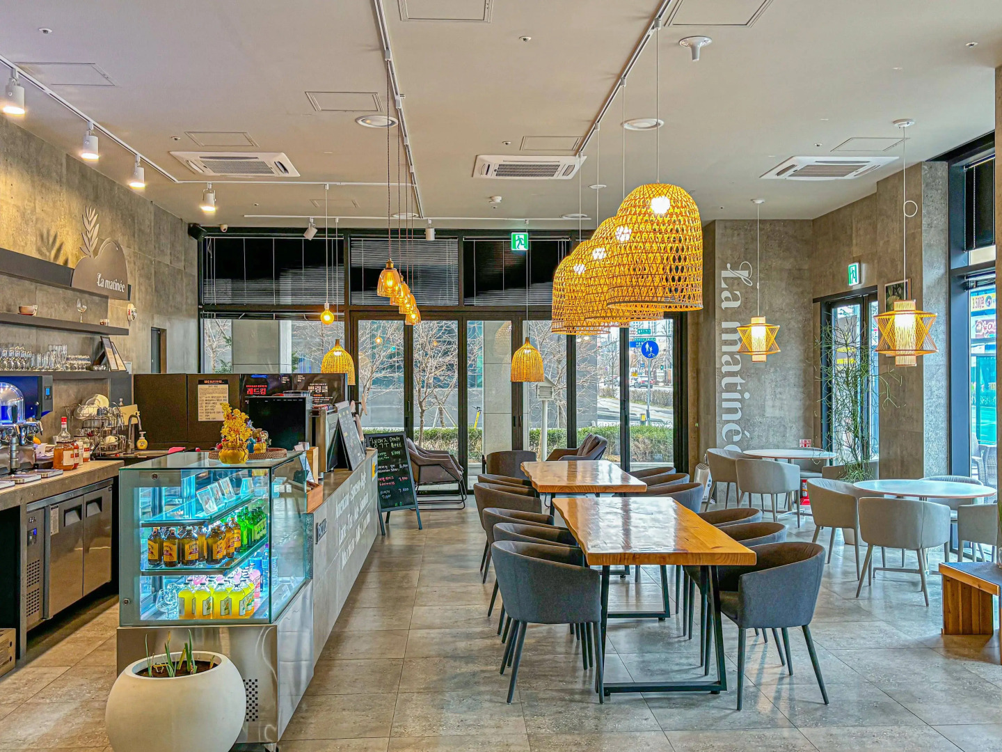 Royal Emporium Incheon Airport Hotel