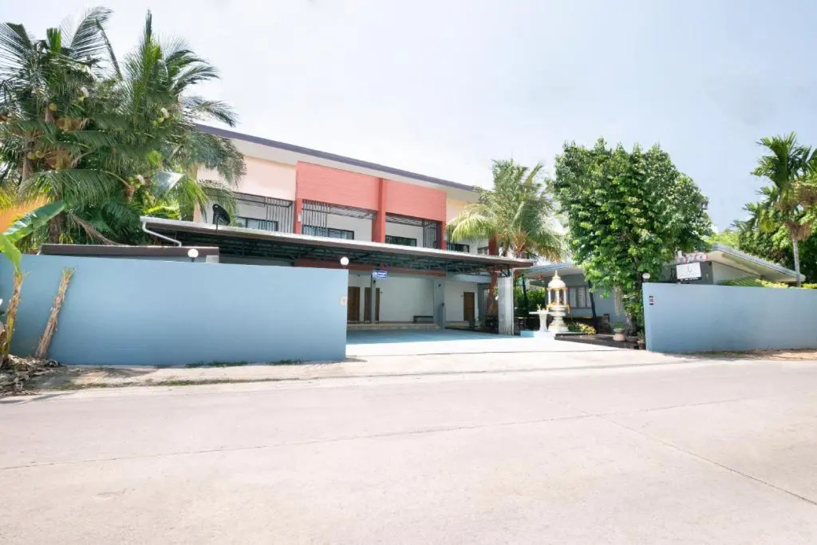 OYO 732 Juthamas Hotel