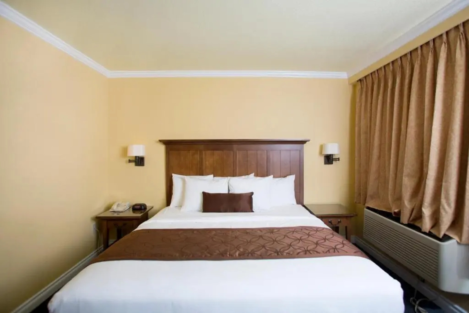 The Royal Victorian Motel