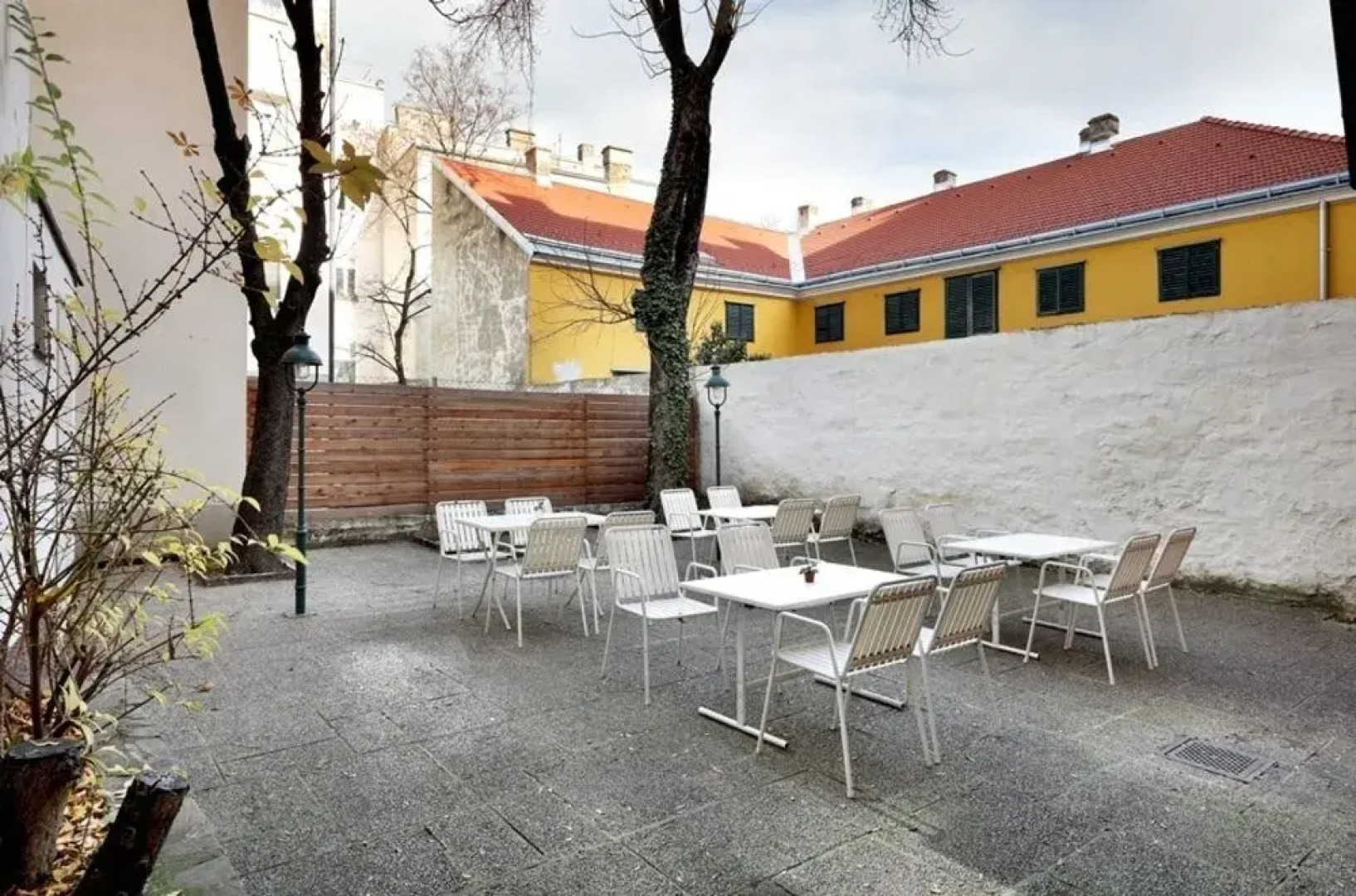 Mate Dependance Hotel