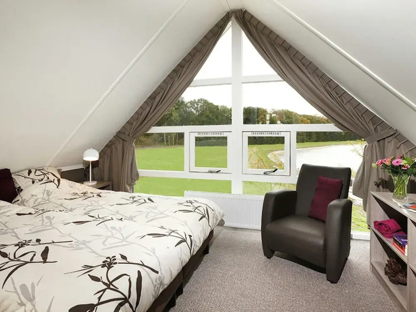 Family Retreat With Garden