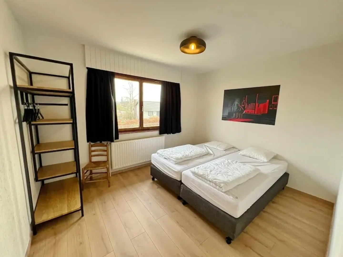 House in Noiseux With Bubble Bath & Garden