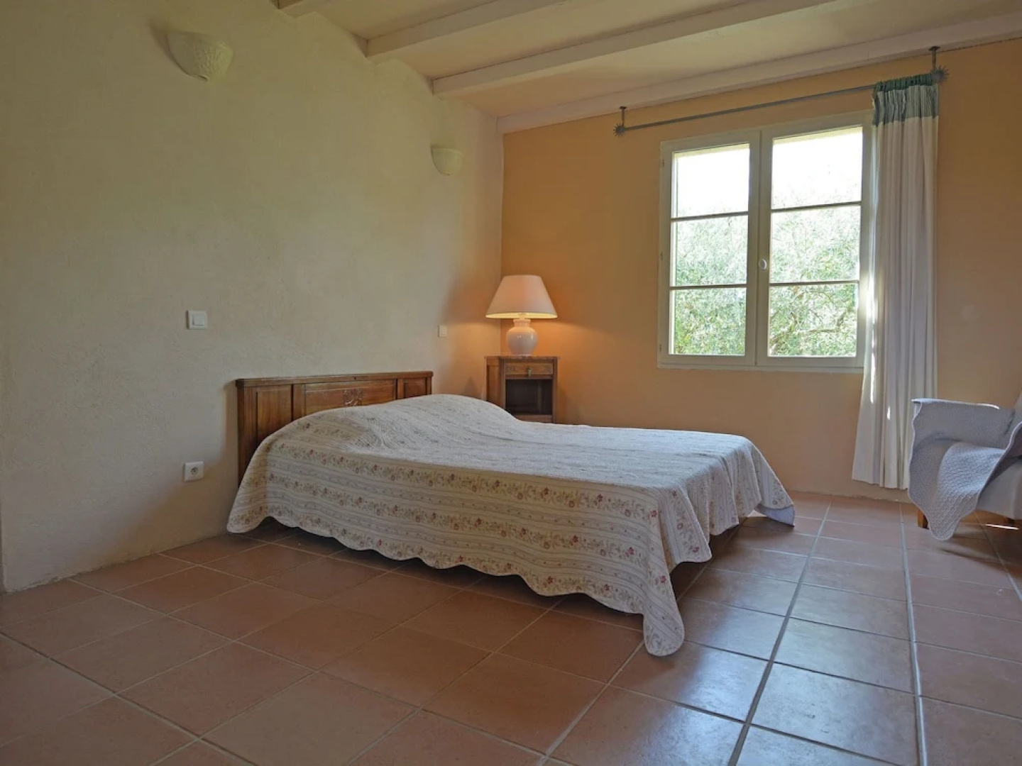 Beautiful Villa in Flaux With Swimming Pool