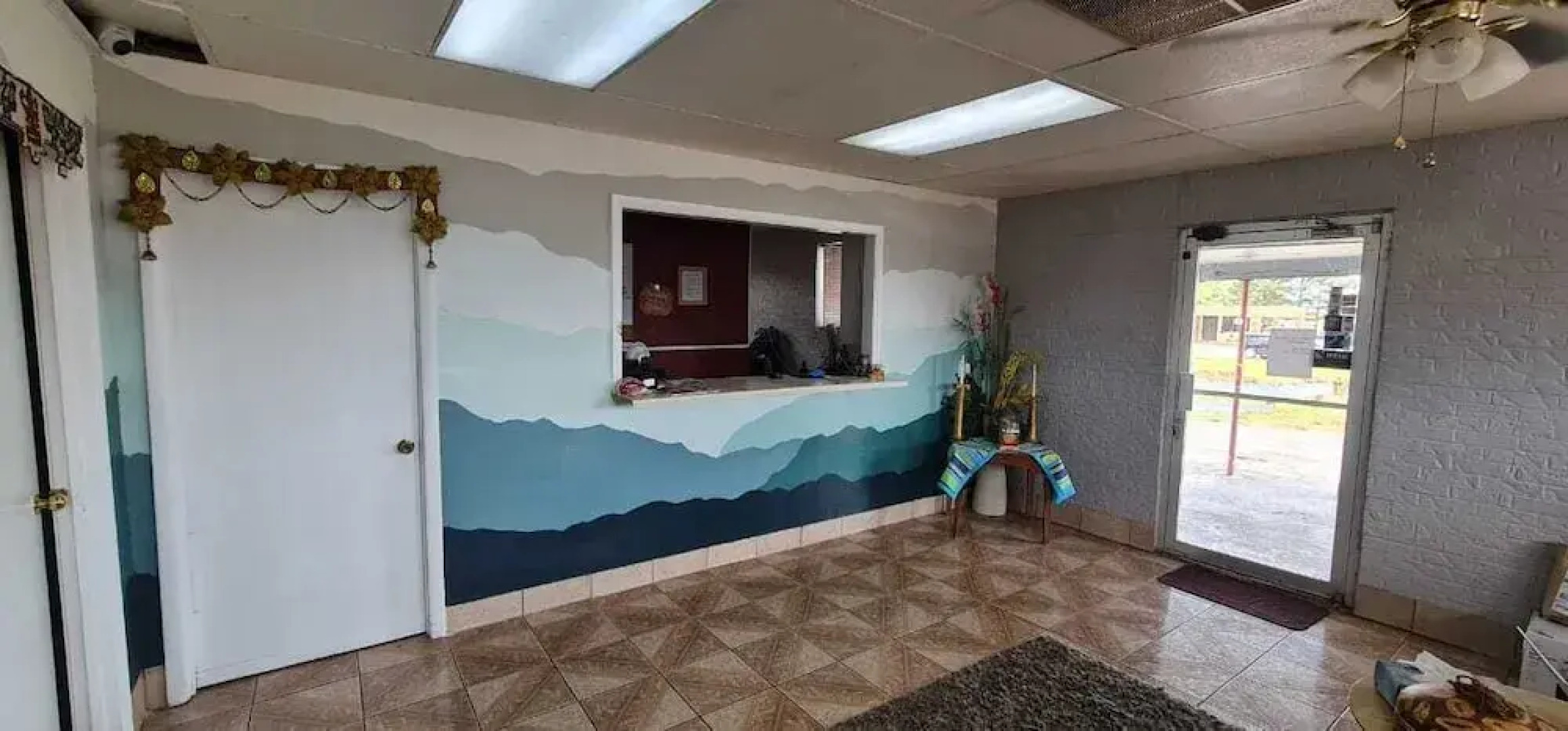 Executive Inn By OYO Queenville Mena