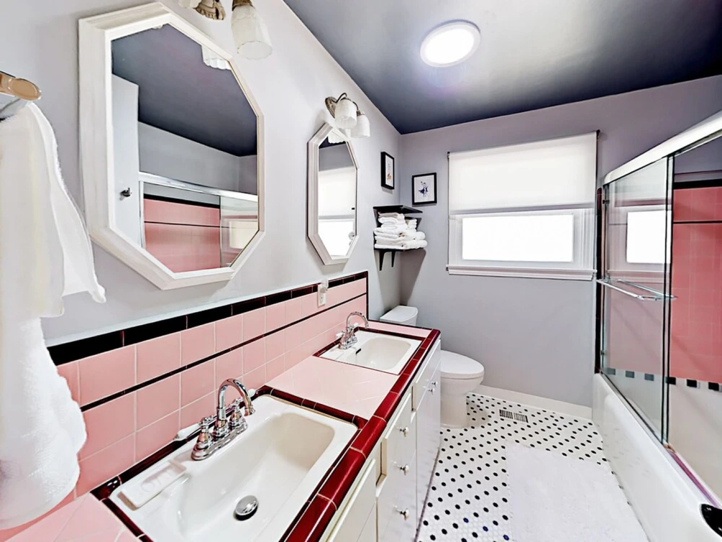 5305 Olmeda Cabin 2 Bedrooms 1 Bathroom Cabin