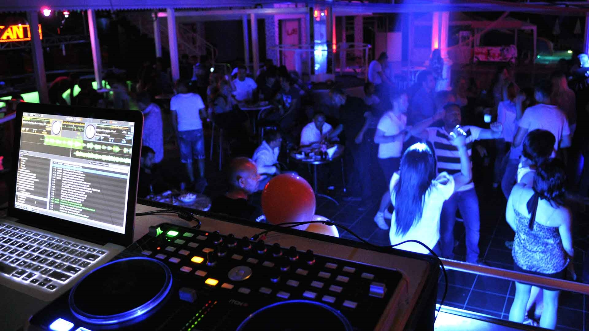 Klas More Beach Hotel