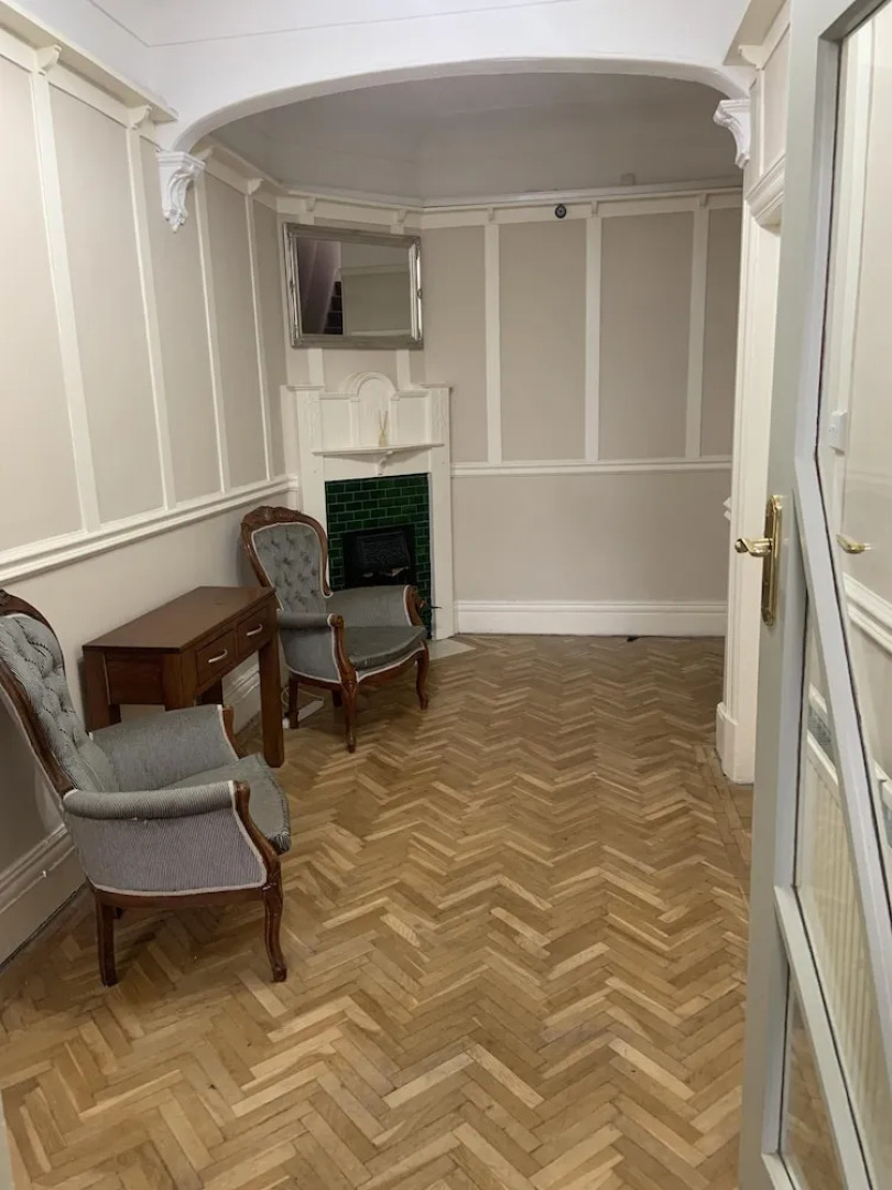 Entire Seaside Home, Sleeps 8, All En-suite Rooms