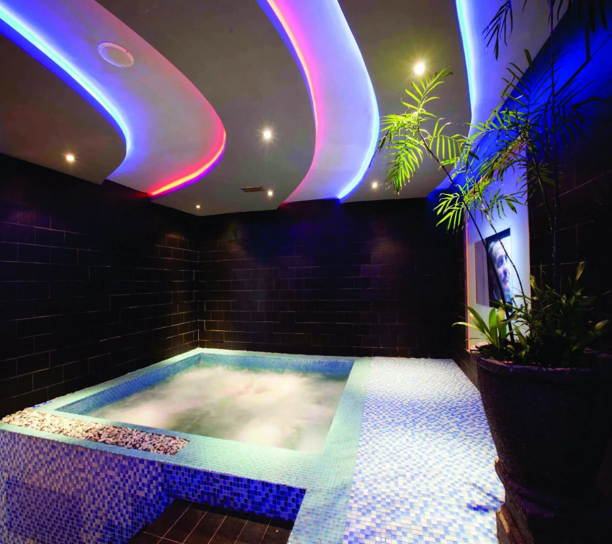 Blue Atlantic International Hotel