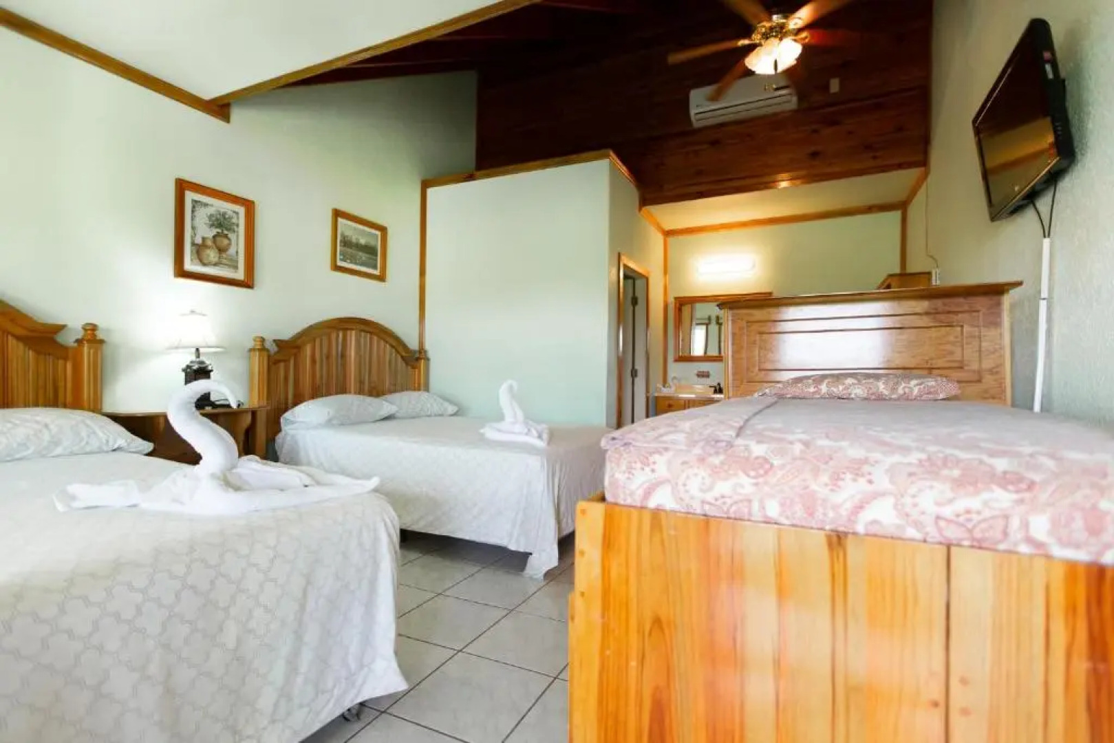 Sea Eye Hotel - Laguna Building