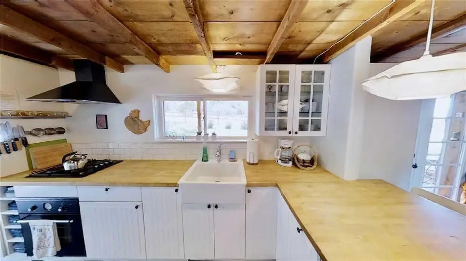 Pack Creek Road House by RedAwning