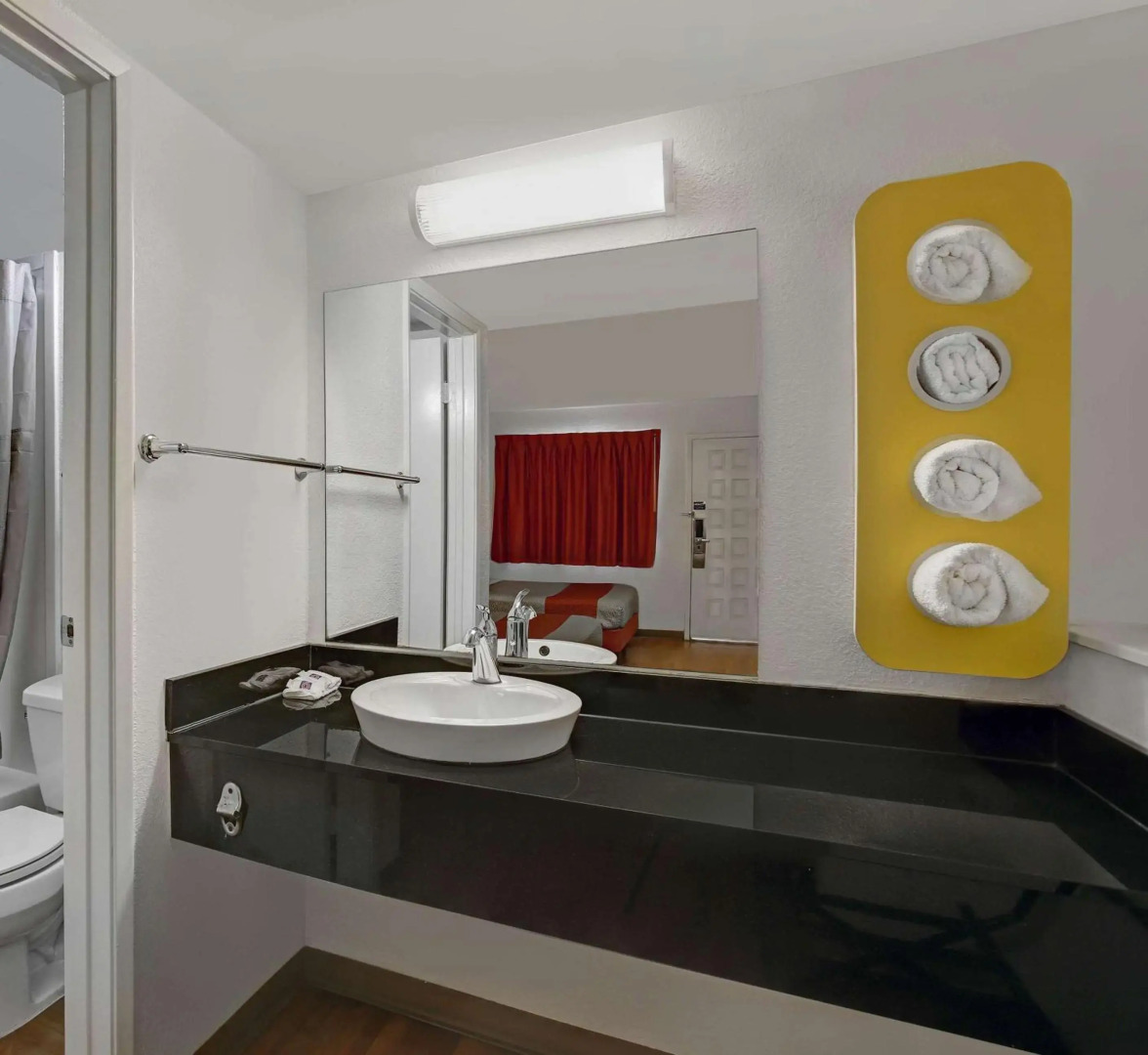 Motel 6 Gulfport, MS – Airport