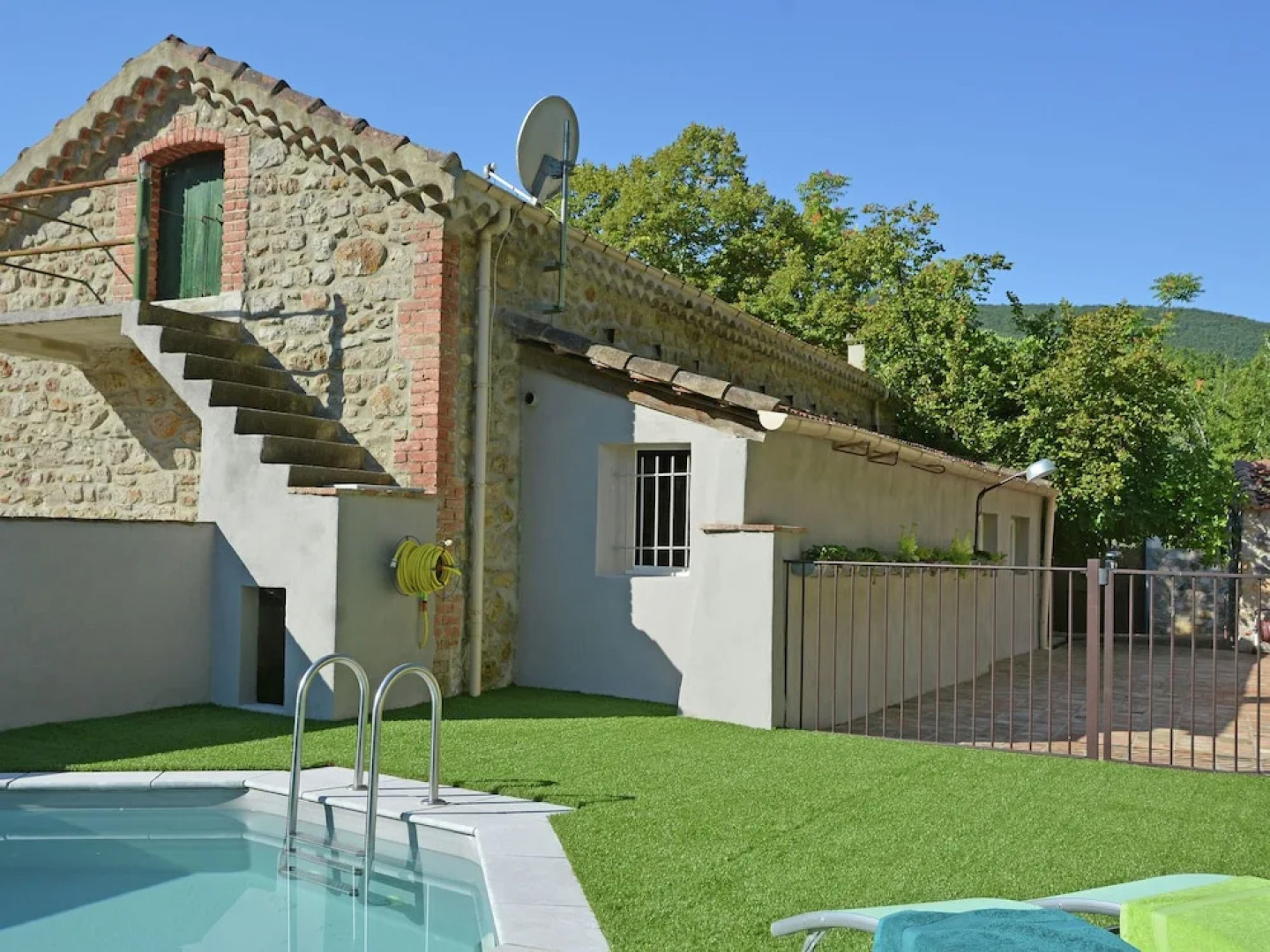 Quaint Villa With Private Pool in Molières-sur-cèze