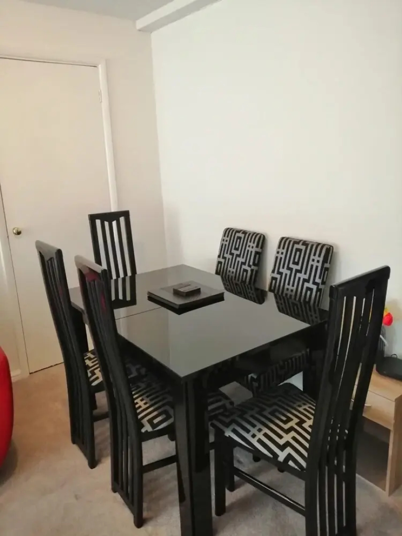 Gatwick Apartments, Direct Link to London