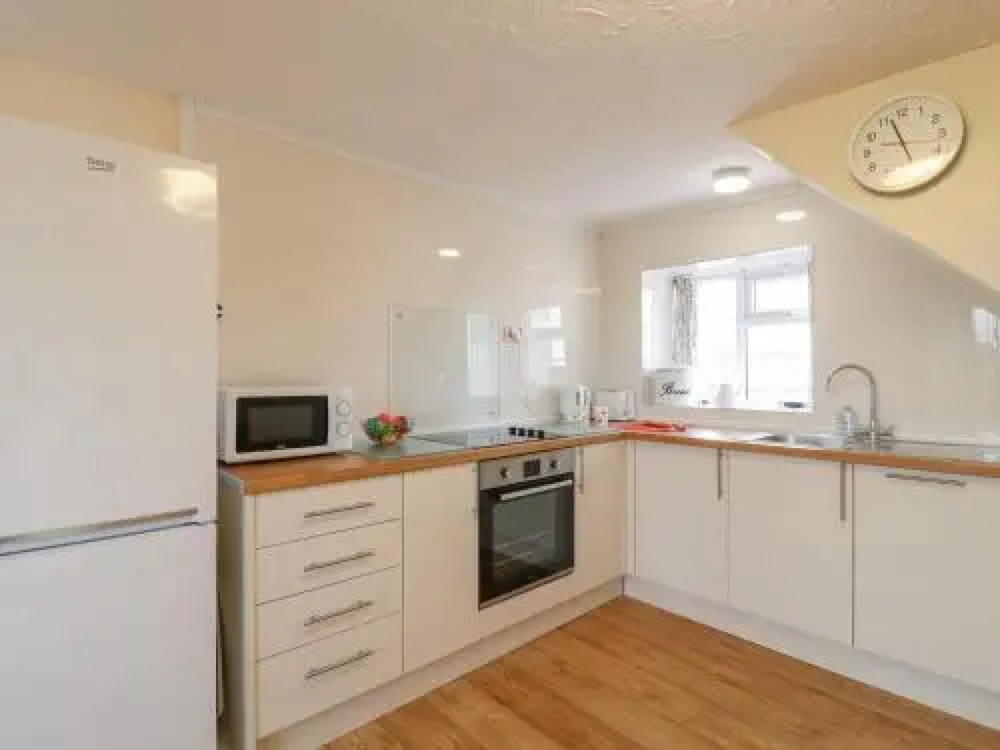 Cliff Farm No. 2 Cottage, BURTON BRADSTOCK